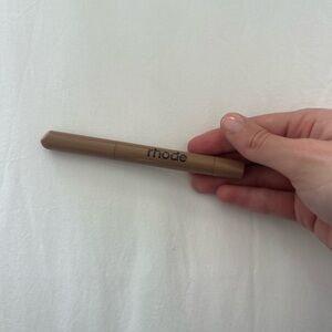 Rhode Peptide Lip Shape- Lunge